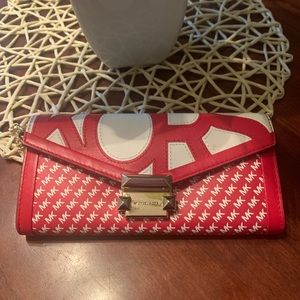 Brand New Michael Kors Wallet